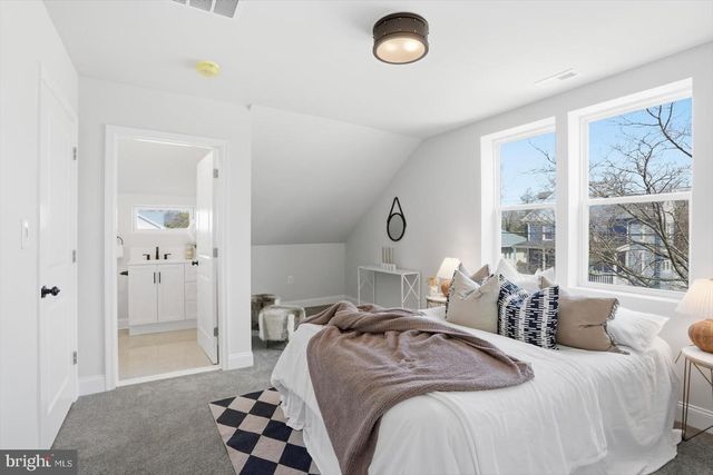 15 S MAULDIN AVE, North East, MD 21901