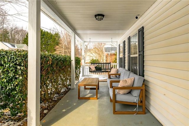 1321 Waybridge Lane, Winston-salem, NC 27103