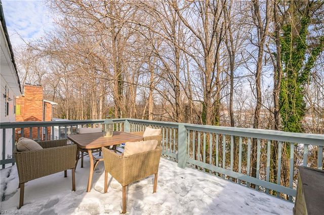 1321 Waybridge Lane, Winston-salem, NC 27103