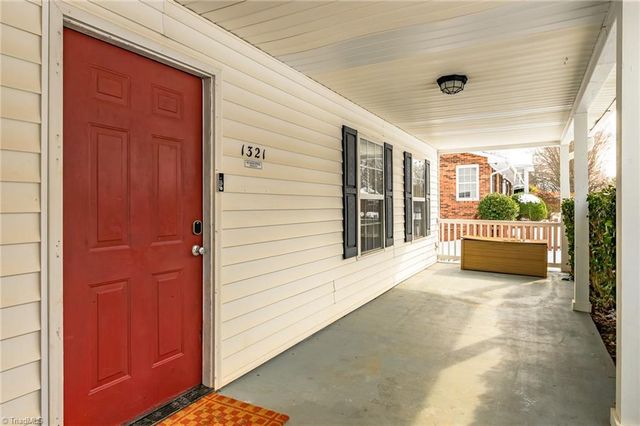 1321 Waybridge Lane, Winston-salem, NC 27103