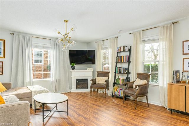 1321 Waybridge Lane, Winston-salem, NC 27103