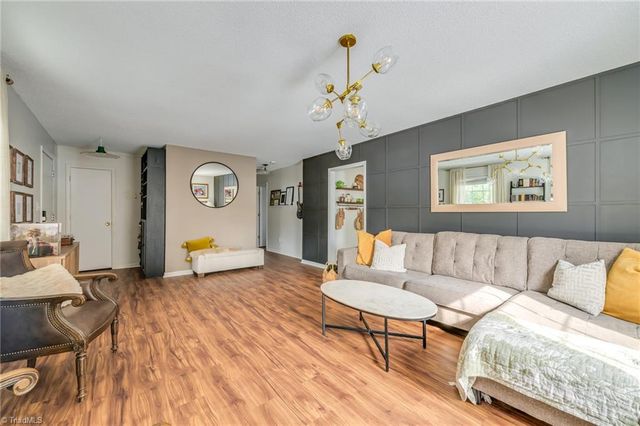 1321 Waybridge Lane, Winston-salem, NC 27103