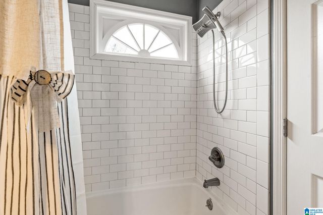 5422 WHISPER WOOD CIRCLE, Hoover, AL 35226