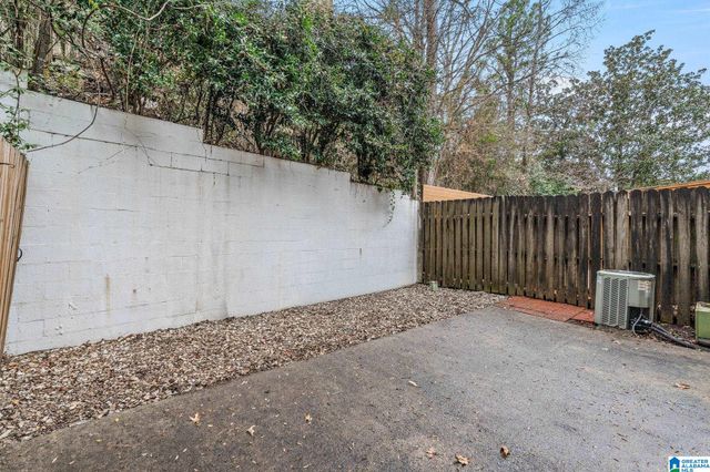 5422 WHISPER WOOD CIRCLE, Hoover, AL 35226