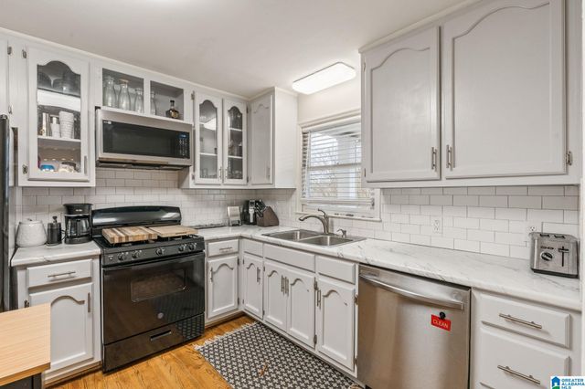 5422 WHISPER WOOD CIRCLE, Hoover, AL 35226