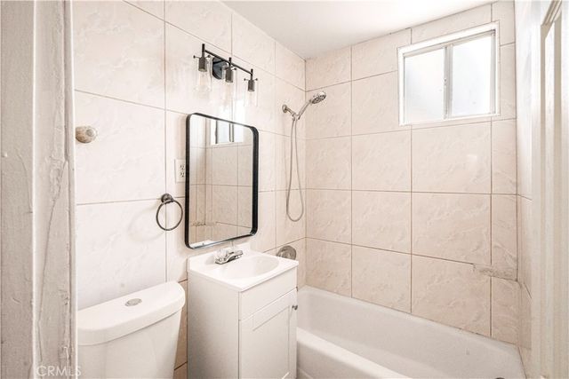 407 4th, Bakersfield, CA 93304