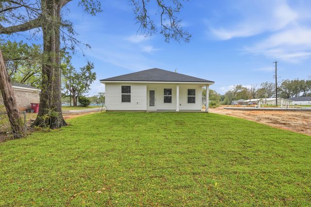 502 E North Avenue, Crestview, FL 32536
