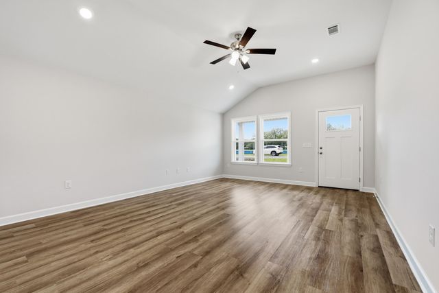 502 E North Avenue, Crestview, FL 32536