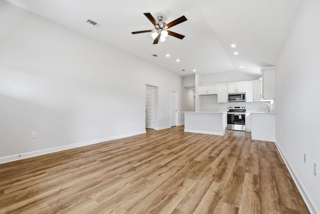 502 E North Avenue, Crestview, FL 32536