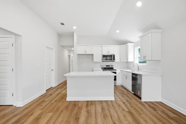 502 E North Avenue, Crestview, FL 32536