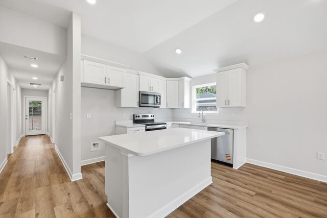 502 E North Avenue, Crestview, FL 32536