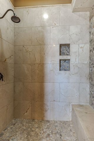 1104-B Lois St, Kerrville, TX 78028
