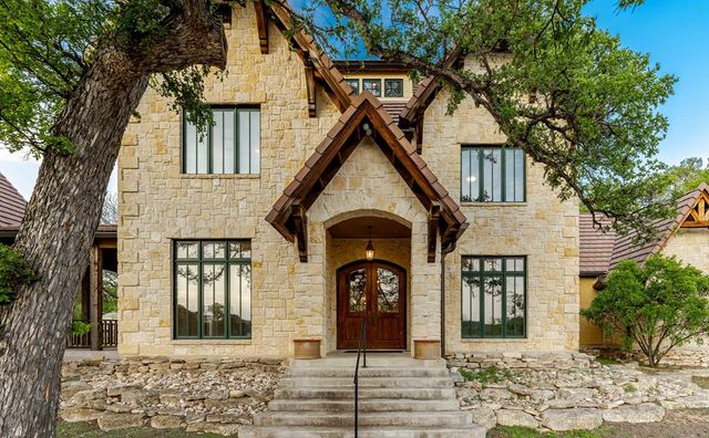 1104-B Lois St, Kerrville, TX 78028