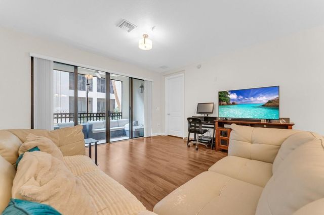 2955 NW 126th Avenue 212-5, Sunrise, FL 33323