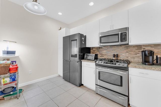 2955 NW 126th Avenue 212-5, Sunrise, FL 33323