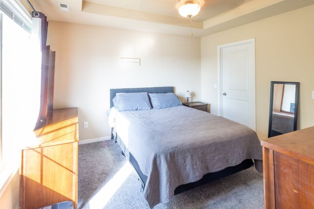 2416 River Meadows Drive, Des Moines, IA 50320