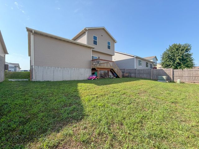 2416 River Meadows Drive, Des Moines, IA 50320