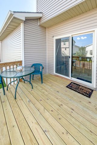 2416 River Meadows Drive, Des Moines, IA 50320