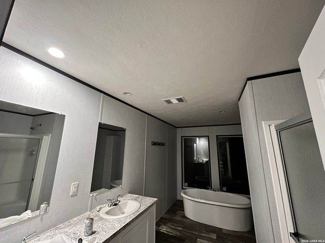 124 Galle Estates, Kingsbury, TX 78638