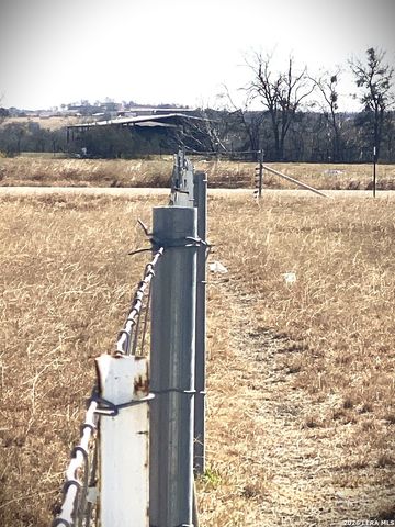 124 Galle Estates, Kingsbury, TX 78638