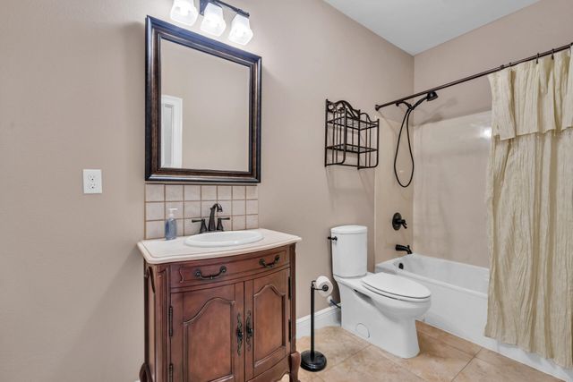 4801 Meadow Lake Drive, Crestview, FL 32539