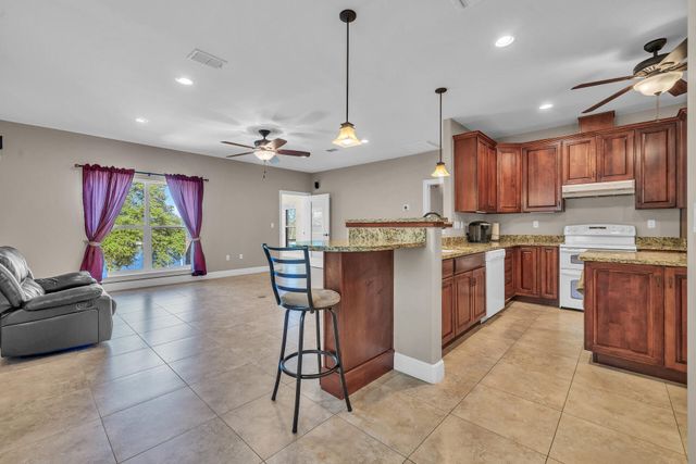 4801 Meadow Lake Drive, Crestview, FL 32539