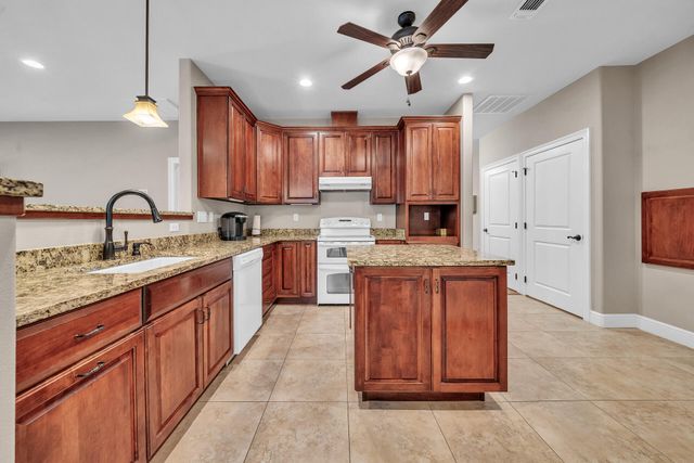 4801 Meadow Lake Drive, Crestview, FL 32539