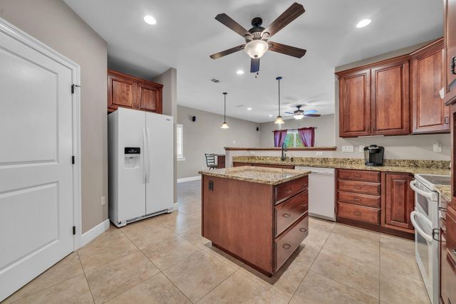 4801 Meadow Lake Drive, Crestview, FL 32539