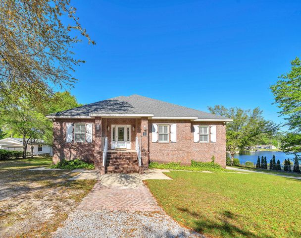 4801 Meadow Lake Drive, Crestview, FL 32539