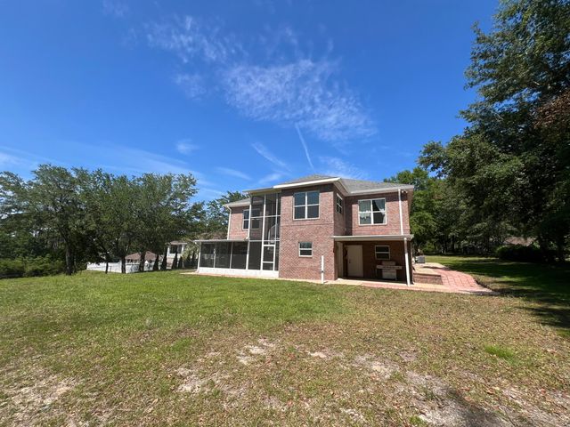 4801 Meadow Lake Drive, Crestview, FL 32539
