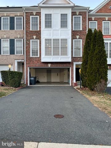 18405 SIERRA SQ, Leesburg, VA 20176