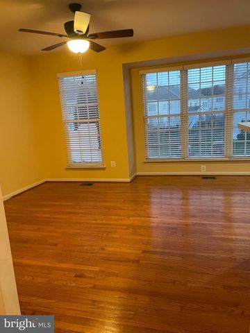 18405 SIERRA SQ, Leesburg, VA 20176