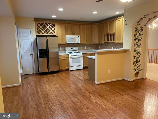 18405 SIERRA SQ, Leesburg, VA 20176