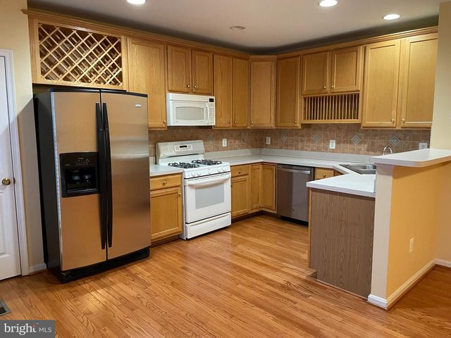 18405 SIERRA SQ, Leesburg, VA 20176