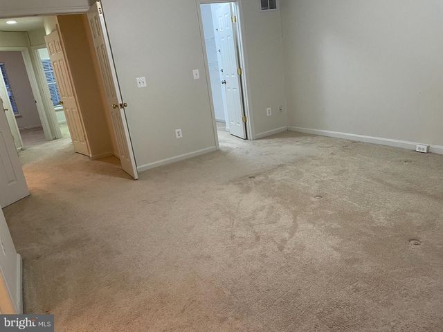 18405 SIERRA SQ, Leesburg, VA 20176