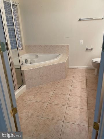 18405 SIERRA SQ, Leesburg, VA 20176