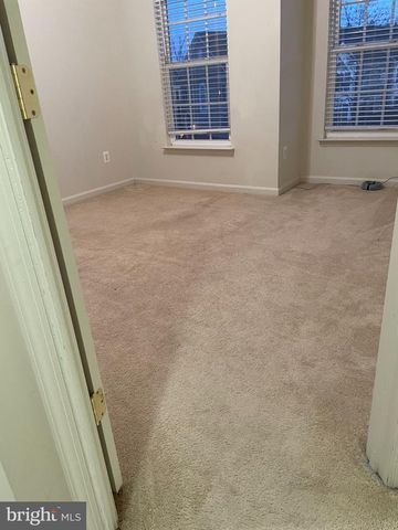 18405 SIERRA SQ, Leesburg, VA 20176