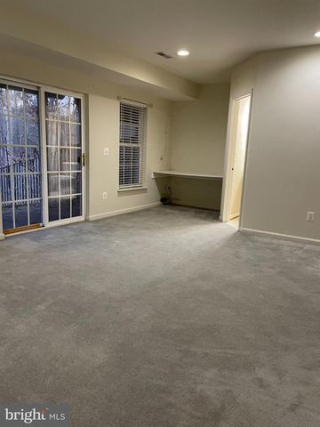 18405 SIERRA SQ, Leesburg, VA 20176