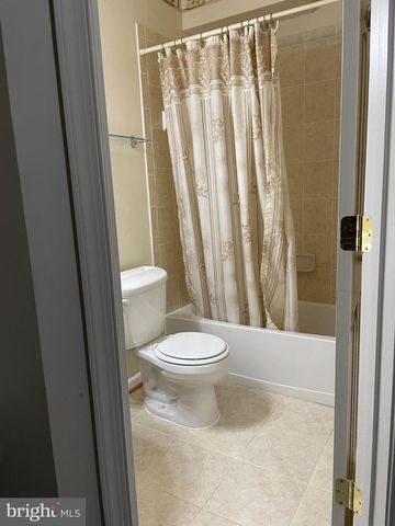 18405 SIERRA SQ, Leesburg, VA 20176