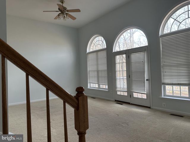 18405 SIERRA SQ, Leesburg, VA 20176