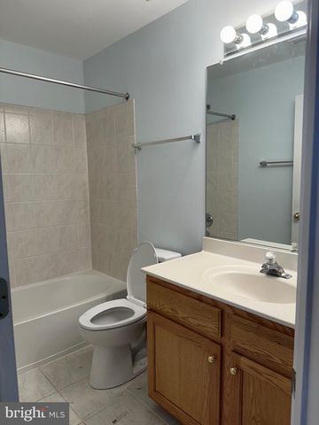 18405 SIERRA SQ, Leesburg, VA 20176