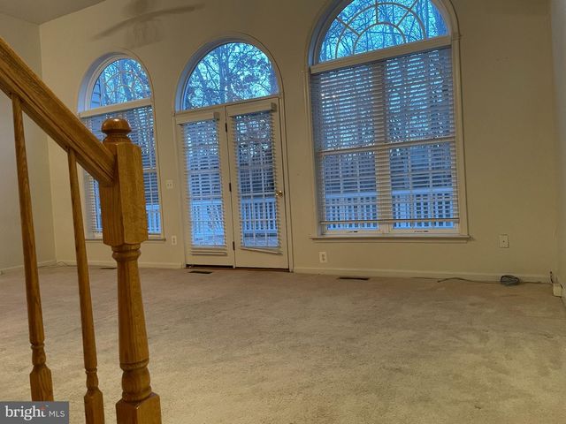 18405 SIERRA SQ, Leesburg, VA 20176