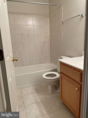 18405 SIERRA SQ, Leesburg, VA 20176