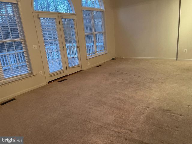 18405 SIERRA SQ, Leesburg, VA 20176
