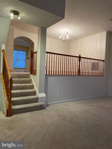 18405 SIERRA SQ, Leesburg, VA 20176