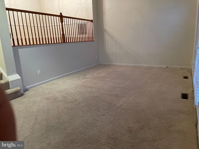 18405 SIERRA SQ, Leesburg, VA 20176