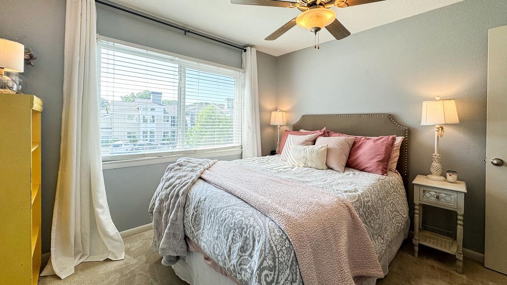 Image 10 of property listing at 267 Alexandra Drive 15, Mount Pleasant, SC 29464