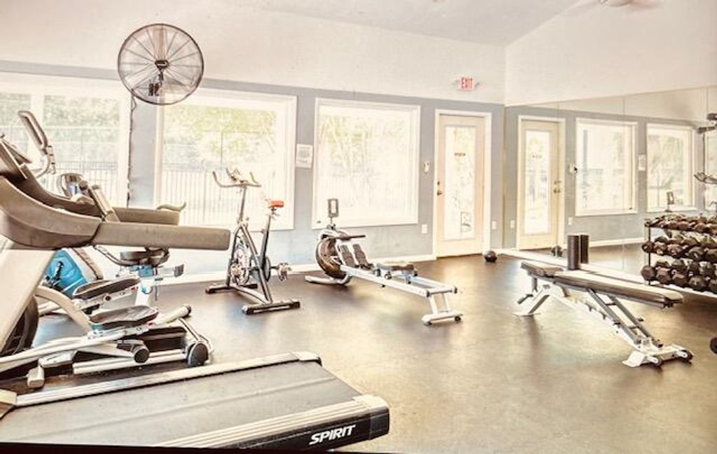 Image 13 of property listing at 267 Alexandra Drive 15, Mount Pleasant, SC 29464