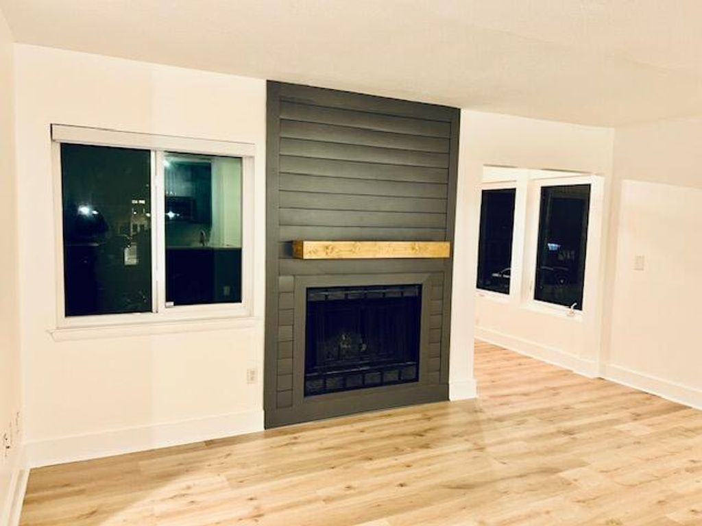 Image 4 of property listing at 267 Alexandra Drive 15, Mount Pleasant, SC 29464