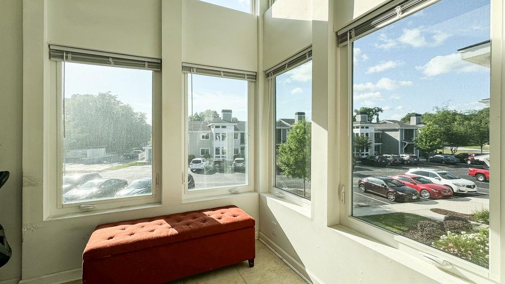 Image 5 of property listing at 267 Alexandra Drive 15, Mount Pleasant, SC 29464